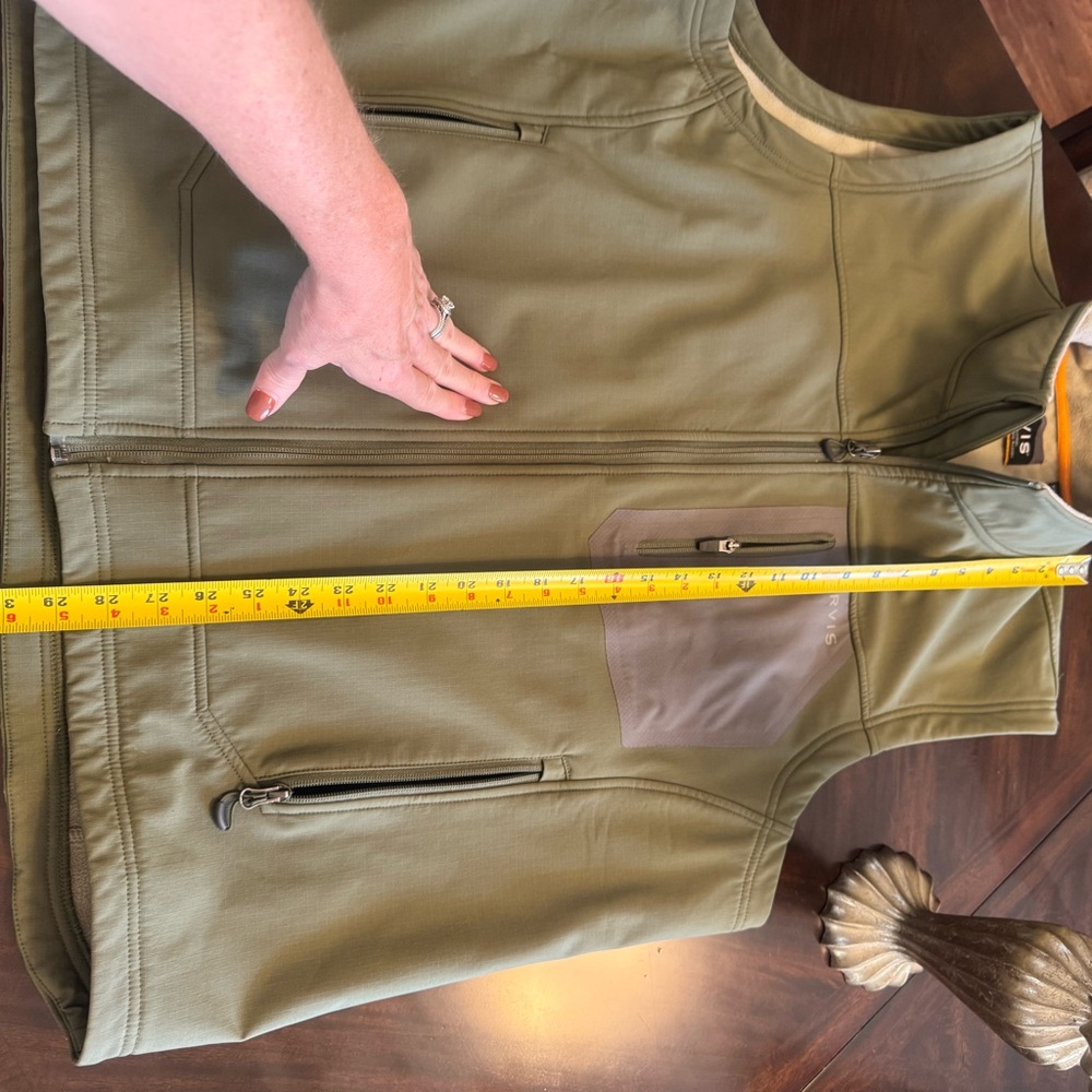 Orvis Vest. Size XXL. In Like New Condition. No rips, stains or signs of wear. - Picture 8 of 9